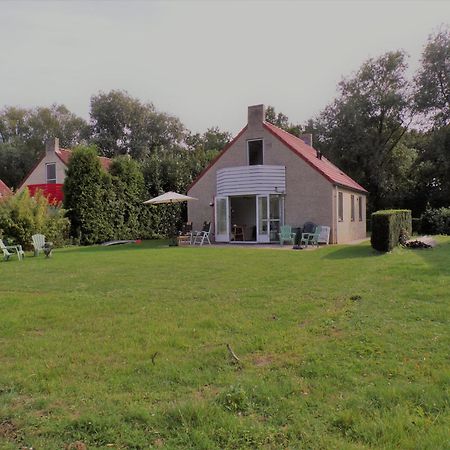 Gezellige Vakantiewoning Aan Het Water In Ewijk - Recreational Only No Workers Exteriör bild