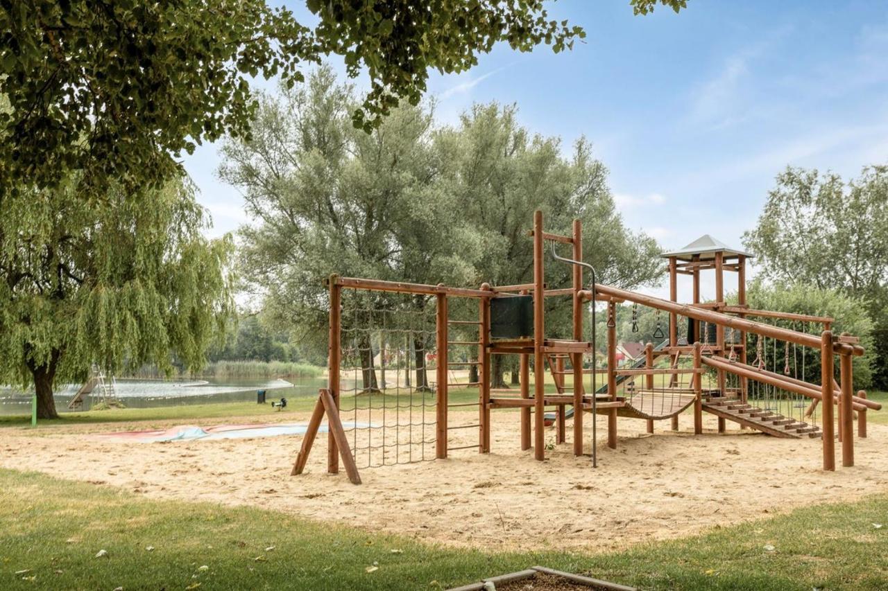 Gezellige Vakantiewoning Aan Het Water In Ewijk - Recreational Only No Workers Exteriör bild