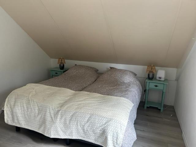 Gezellige Vakantiewoning Aan Het Water In Ewijk - Recreational Only No Workers Exteriör bild