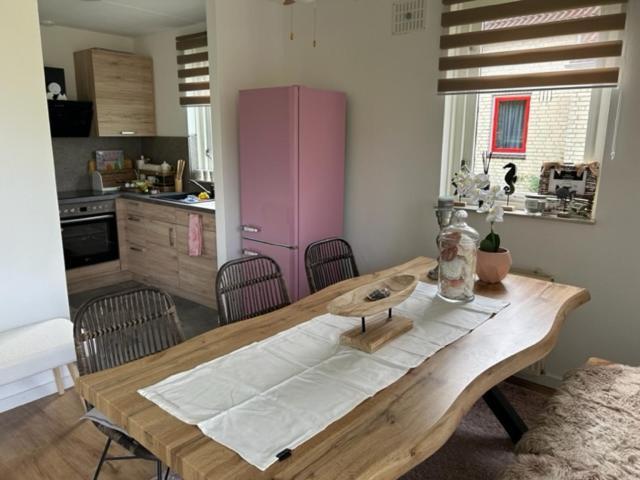 Gezellige Vakantiewoning Aan Het Water In Ewijk - Recreational Only No Workers Exteriör bild