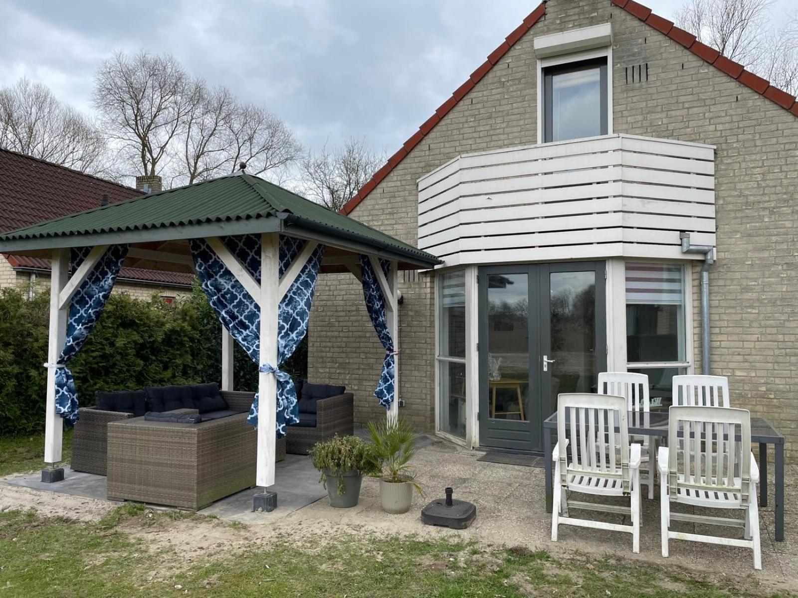 Gezellige Vakantiewoning Aan Het Water In Ewijk - Recreational Only No Workers Exteriör bild